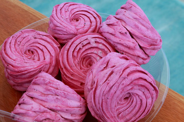 Fototapeta premium Delicious homemade marshmallow from currant