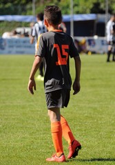 un jeune footballeur