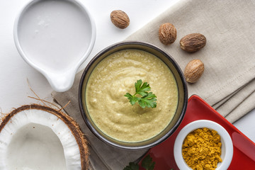 Coconut sauce with nutmeg and curry