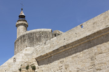 Die Festung im Ort Aigues-Mortes, Camargue, Südfrankreich