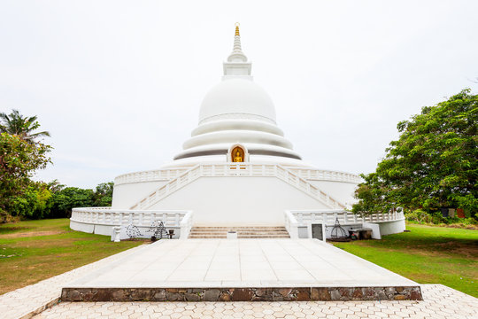 The Unawatuna Peace Pagoda