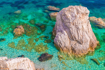 Fototapeta na wymiar Amazing colour of water in Elba island, Italy.