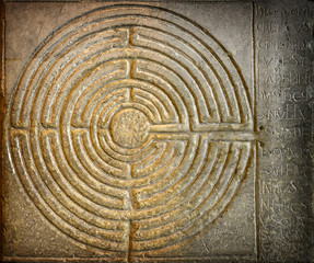 Stone labyrinth in Lucca. Tuscany. Italy - obrazy, fototapety, plakaty