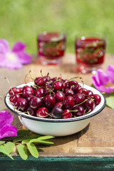 Fresh cherries in bowl