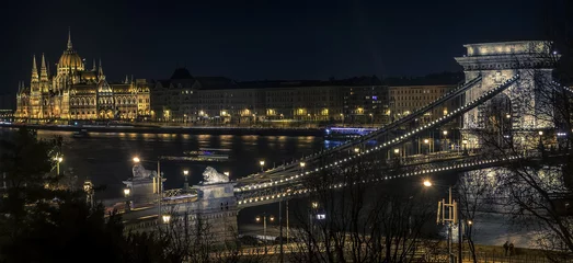 Fototapete Kettenbrücke Long exposure picture from Budapest