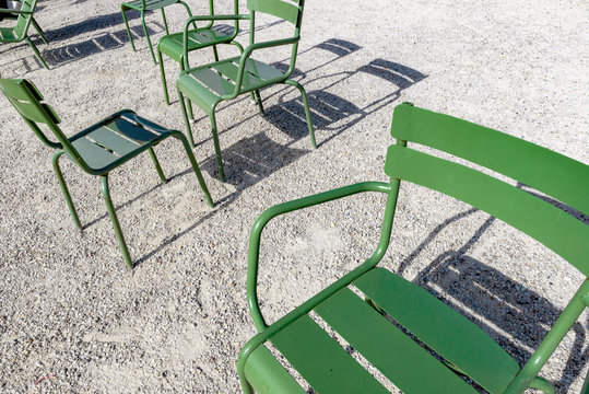 Jardin du Luxembourg, Paris, France. Senat, parc, chaises.