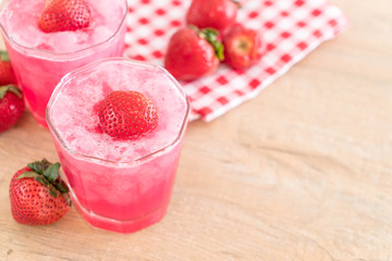 fresh strawberry smoothie