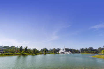 kuala ibai white floating mosque