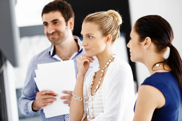 Obraz premium Business people in modern office