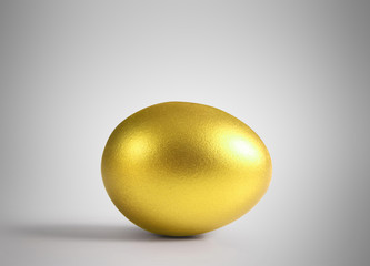 golden  easter egg isolated