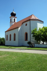 Fototapeta na wymiar Katholische Pfarrkirche in Sulzbürg