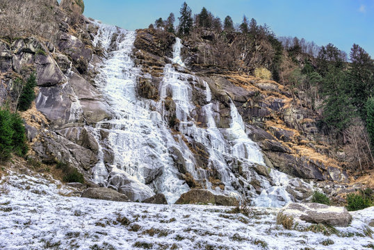 Nardis Waterfall Winter Frozen