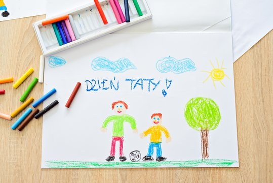 Kartka na Dzień Ojca, obrazek namalowany pastelami z napisem Dzień Taty