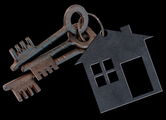  trousseau de vieilles clés, fond noir 