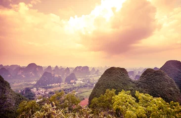 Foto auf Glas Sunset view from Moon Hill in Yangshuo © streetflash