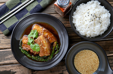 Chinese sweet steamed pork .