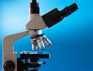 Subject table microscope and interchangeable lenses. Microscope is the main research tool in many scientific laboratories