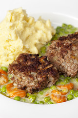 Bayerische hausgemachte Frikadellen mit Kartoffelpüree