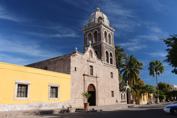 Fototapeta na wymiar Missionen in Loreto, Baja California Sur