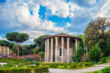 Fototapeta na wymiar The Temple of Hercules Victor in Rome
