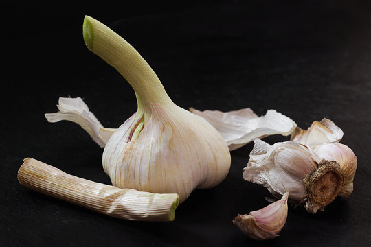 garlic over slate