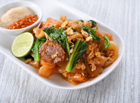 Thai dish - fried noodle with meat
