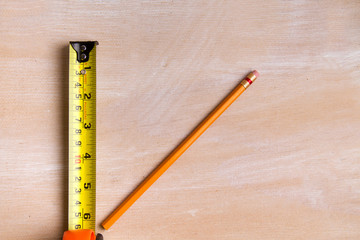 Flexometer and pencil