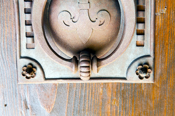 castellanza blur lombardy   abstract    curch    wood   cross