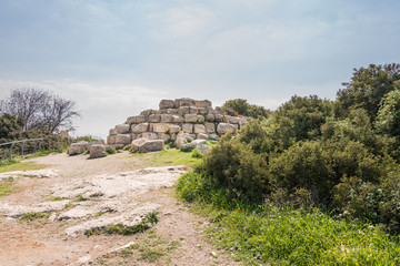 Fototapeta na wymiar Hike at Midras Ruins