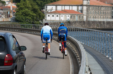 Sicurezza ciclisti su strada