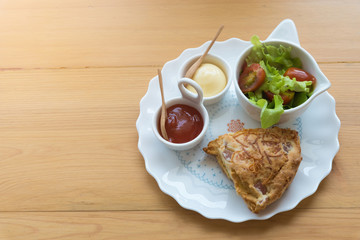 Scones with cheddar and bacon with Vegetable Salad