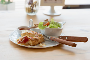 Scones with cheddar and bacon with Vegetable Salad