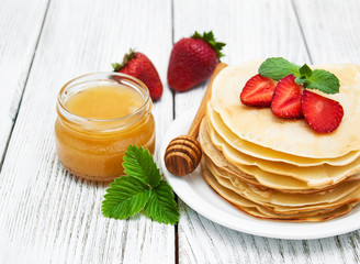 pancakes with strawberries