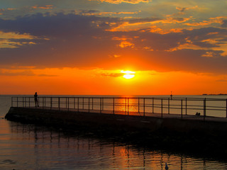 Obraz premium Pier at Sunset