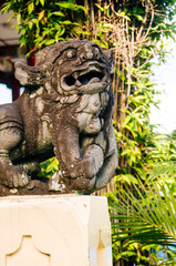 Obraz premium Lion-dog guardian (komainu) at the entrance of Taoist temple in Cebu, Philippines