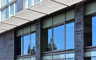 ein modernes haus in amsterdam 