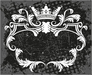 Decorative frame with crown