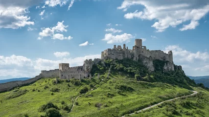 Papier Peint photo autocollant Château Le château de Spis en Slovaquie est l& 39 un des plus grands châteaux d& 39 Europe centrale