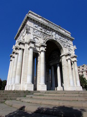 Fototapeta na wymiar Arco di trionfo a Genova - Italia