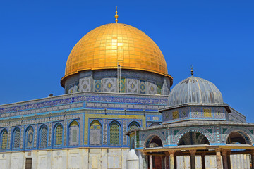 Fototapeta na wymiar Dome of the Rock at Temple Mount, Jerusalem