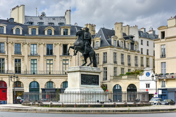 Obraz premium Louis XIV Statue - Paris, France