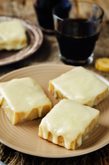 White chocolate banana bars