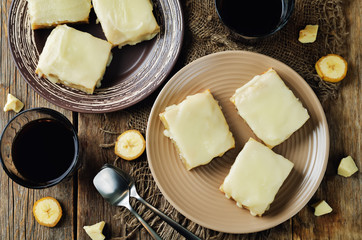 White chocolate banana bars