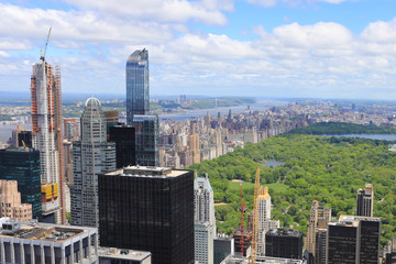 Fototapeta na wymiar View of skyline near Central Park in Manhattan