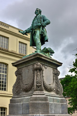 Statue to Charles de Lorraine