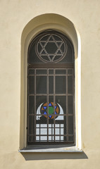 Okno synagogi