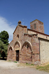 Fototapeta na wymiar chiesa romanica di San Pietro Extramuros presso Bosa (Oristano, Sardegna)