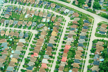 Obraz premium Aerial view of houses in residential suburbs, Toronto, Ontario, Canada.