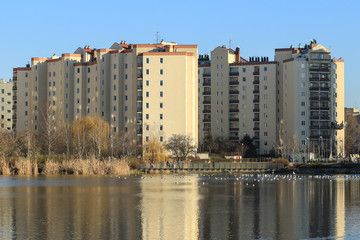 Obraz premium Osiedle mieszkaniowe Gocław nad Jeziorem Balaton, Warszawa