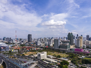 Fototapeta na wymiar Bangkok skyline : Thailand